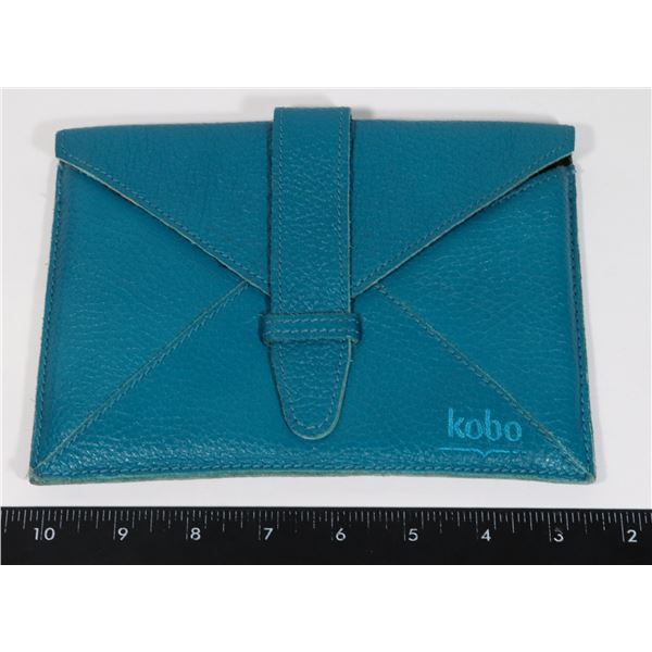 ROOTS TURQUOISE GENUINE LEATHER MADE IN CANADA