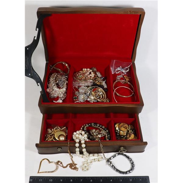 VINTAGE WOOD JEWELRY BOX FULL OF VINTAGE