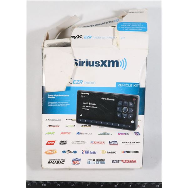 SIRIUS XM ONYX EZR RADIO w/VEHICLE KIT