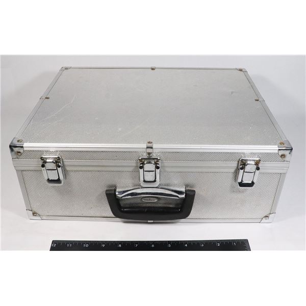 INTEC STORAGE/ TRAVEL BOX