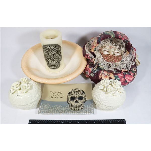 BOX OF VINTAGE GLASSWARE