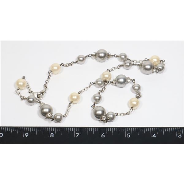 BEADED NECKLACE WITH RHINESTONE ACCENTS