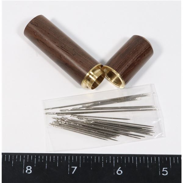 NEW WOODEN HOLDER WITH 30PCE EASY THREAD NEEDLES