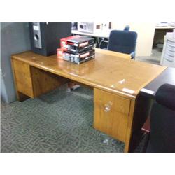 Cherry Oak Double Pedestal Managers Desk