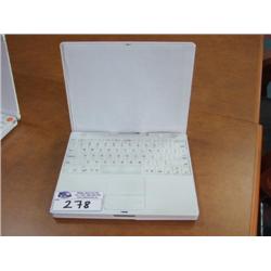 Apple I Book 700Mhz G3, 384MB Ram, 20GB HD,