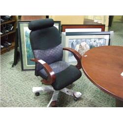 Mahogany Framed Hi Back Boardroom Knee Tilter With