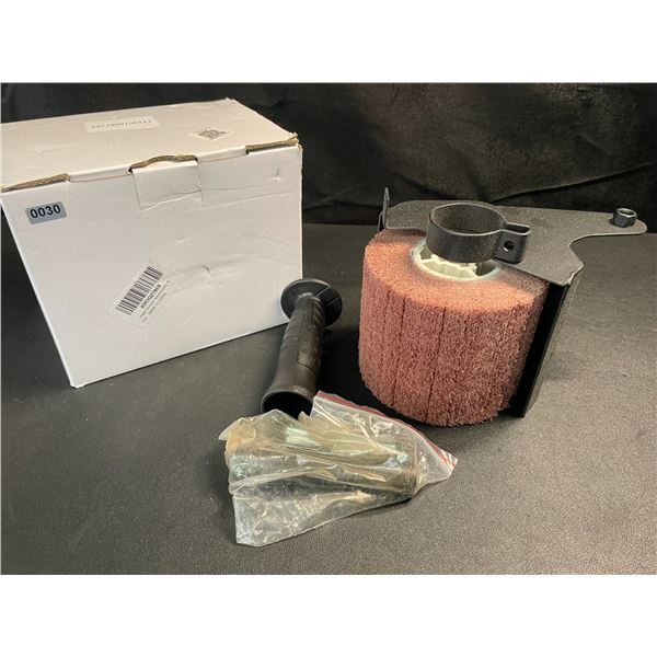 1 Angle Grinder Polishing Accessory Kit - Brand New