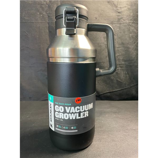 1 STANLEY The Easy-Pour Go Vacuum Insulated Growler for Drinks - 64oz/1.9L Large Capacity - NEW