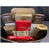 Image 2 : 1 Lindt Lindor Chocolate Gift Basket Set