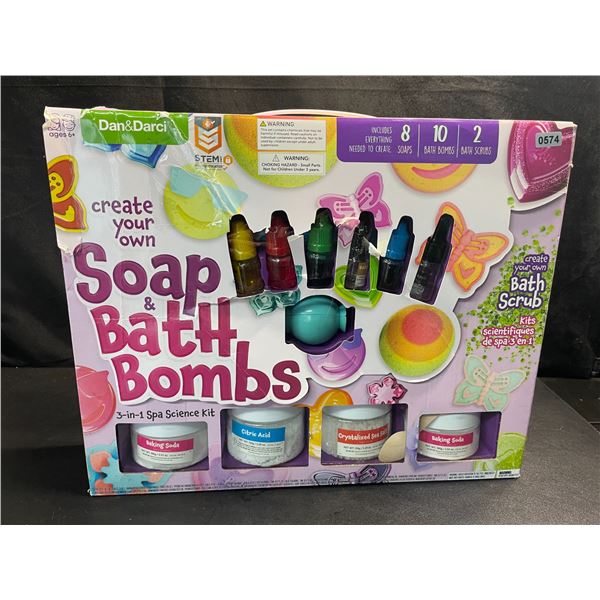 1 Dan&Darci Create Your Own Soap & Bath Bombs Kit - New (Damaged Box *)