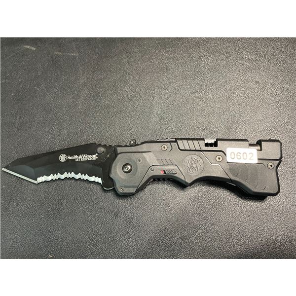 1 Smith&Wesson Tactical Folding Knife - Used