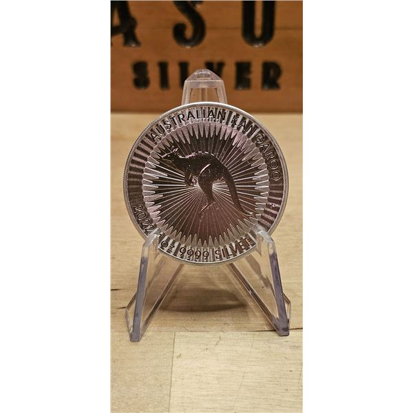 Lot 28-1) 1 oz Australian Kangaroo  Silver