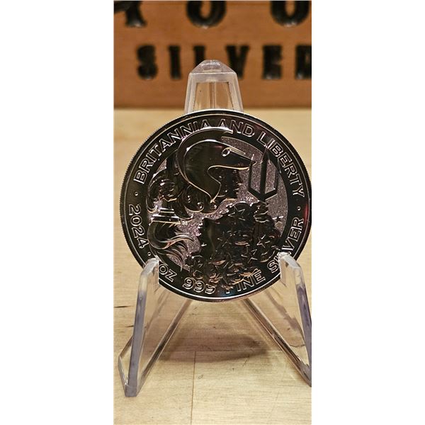 Lot 38-1) 1 oz Britannia and Liberty Silver Coin