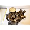 Image 2 : steam punk looking 1924 projector