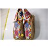 Image 1 : exceptional native moccasins -amazing beadwork