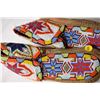Image 2 : exceptional native moccasins -amazing beadwork