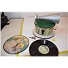 Image 1 : working kiddyphone record player -needs needle