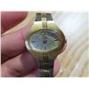Image 2 : VINTAGE LADIES MAN WIND TIMEX WATCH, RUNS