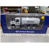 Image 1 : Collectior's Series XV United Rentals Freightliner M2-106 with curry supply water tank