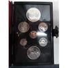 Image 2 : 1974 Double Dollar Prestige Specimen Set. The Silver Dollar commemorates the 100th Anniversary of Wi
