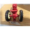 Image 3 : Red colour 686 international tractor