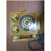 Image 2 : museum thomas series vintage phone