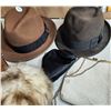 Image 3 : Hats & Purses, Wallets