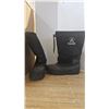 Image 5 : 3 pairs of boots size 7 ascent winter boots *used* size 9 kamik winter boots *used* size 11 kodiak w