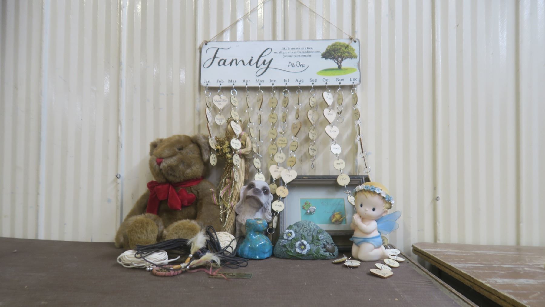 assorted items - Schmalz Auctions