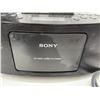 Image 2 : Sony CFD -s50 Portable CD, Cassette & AM/FM Radio (Untested).