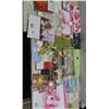 Image 4 : Large lot of items( greeting cards, decorative items, bags, tissues)