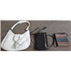 Image 2 : 3 purses