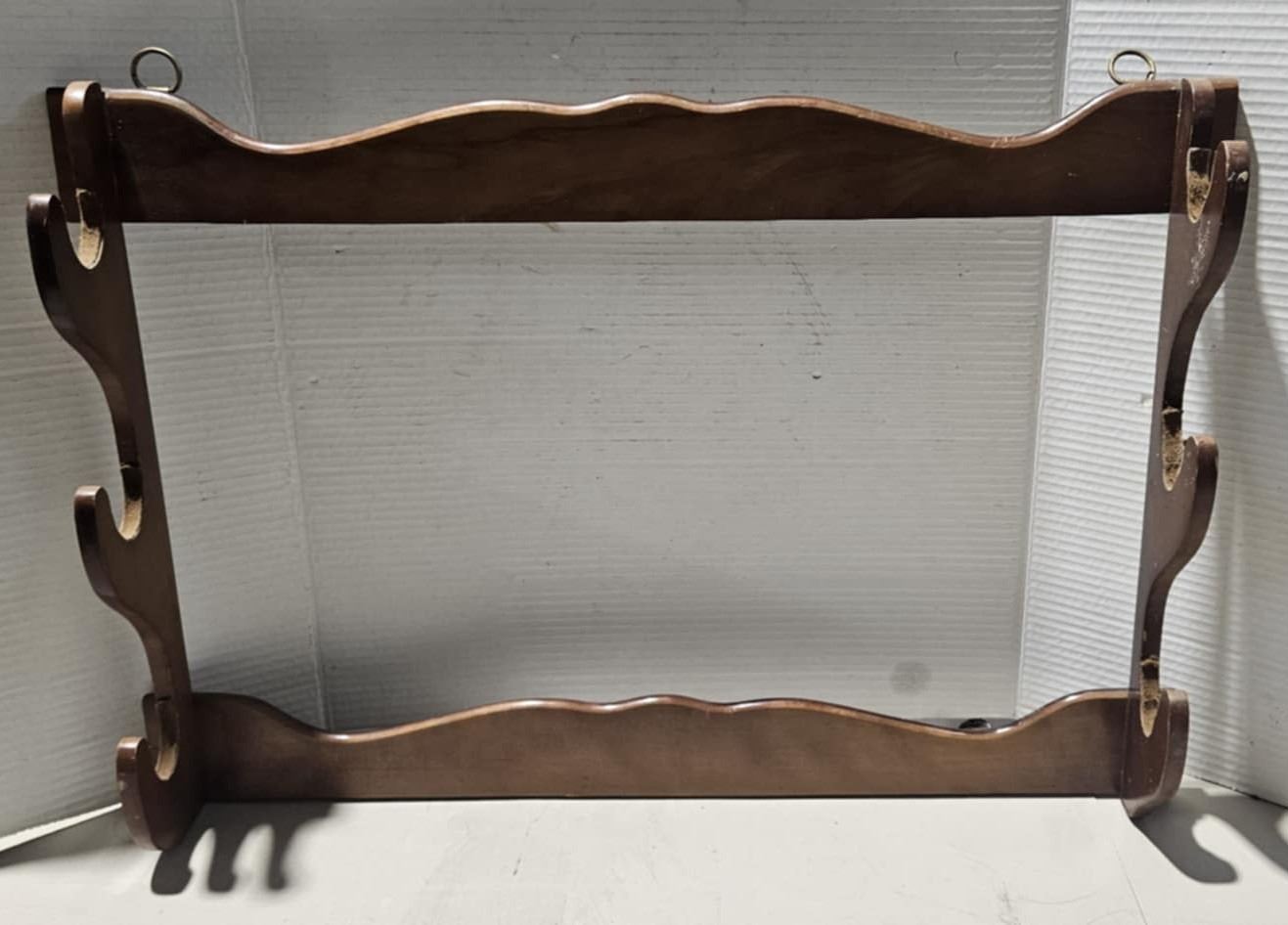 gun/sword rack wall mount - Schmalz Auctions