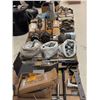 Image 1 : LOT DE PIÈCES ASSORTIES