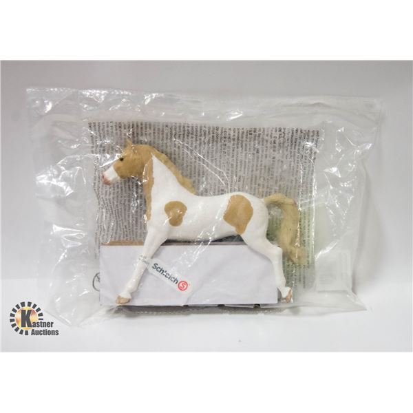 NEW SCHLEICH PAINT HORSE MARE