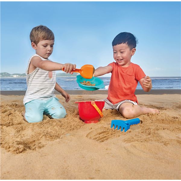 NEW HAPE 5-IN-1 BEACH SET