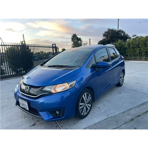 HOND FIT 2015 SALV-WAIT/TITLE