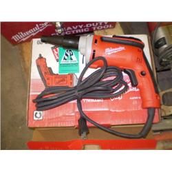 MILWAUKEE ELECTRIC DRYWALL GUN