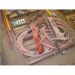 PALLET CONSISTING OF 601B 60# & 35# PAVEMENT BREAKERS, CHIPPING HAMMER, AIR TAMPER W/AIR HOSES