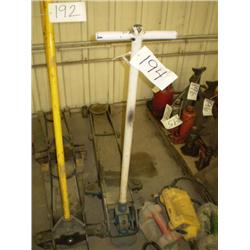 HYDRAULIC FLOOR JACK