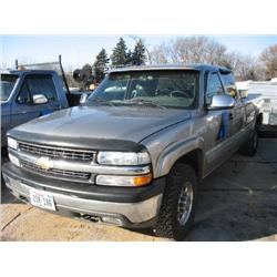 CHEVROLET 2500 HD LT 4 X 4 QUAD CAB PICKUP, s/n 1GCGK29U3YE306425: