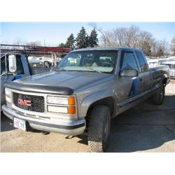 GMC 2500 SLE 4 X 4 EXTENDED CAB PICKUP, s/n 1GTGK29R1WE534125: