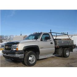 CHEVROLET 3500 HD S/A FLATBED UTILITY TRUCK, s/n 1GBJK34U96E143882: