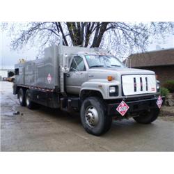 GMC TOP KICK T/A FUEL & LUBE TRUCK, s/n 1GDT7H4J4PJ505047: