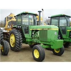 JOHN DEERE 4440 2WD AG TRACTOR, s/n 4440H026952R: