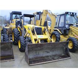 FERMEC/MASSEY FERGUSON 660 4 X 4 SKIP LOADER, s/n SMFC44NF0T6600140: