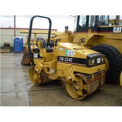 CATERPILLAR CB224C TANDEM VIBRATORY SMOOTH DRUM COMPACTOR, s/n 3AL01730: