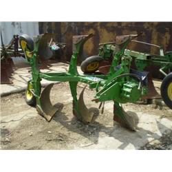 JOHN DEERE 3-16in. HYDRAULIC ROLL-OVER DIRECTIONAL PLOW, s/n N/A: