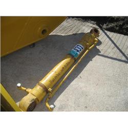 JOHN DEERE  DIPPER CYLINDER , s/n N/A: