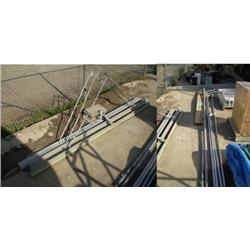 QUANTITY  OF STRIGHT EDGES & HANDLES